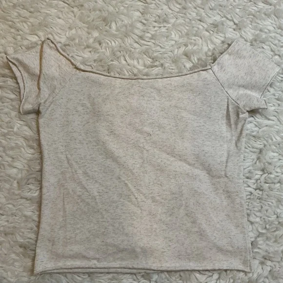 Brandy Melville Off The Shoulder Short Sleeve Heather Gray Crop Top One Size - Picture 5 of 5